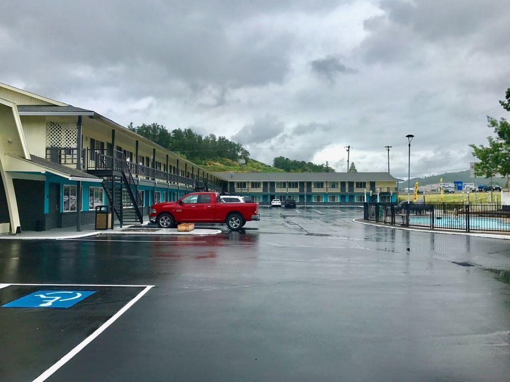 Rosewood Inn & Suites Roseburg Exteriér fotografie