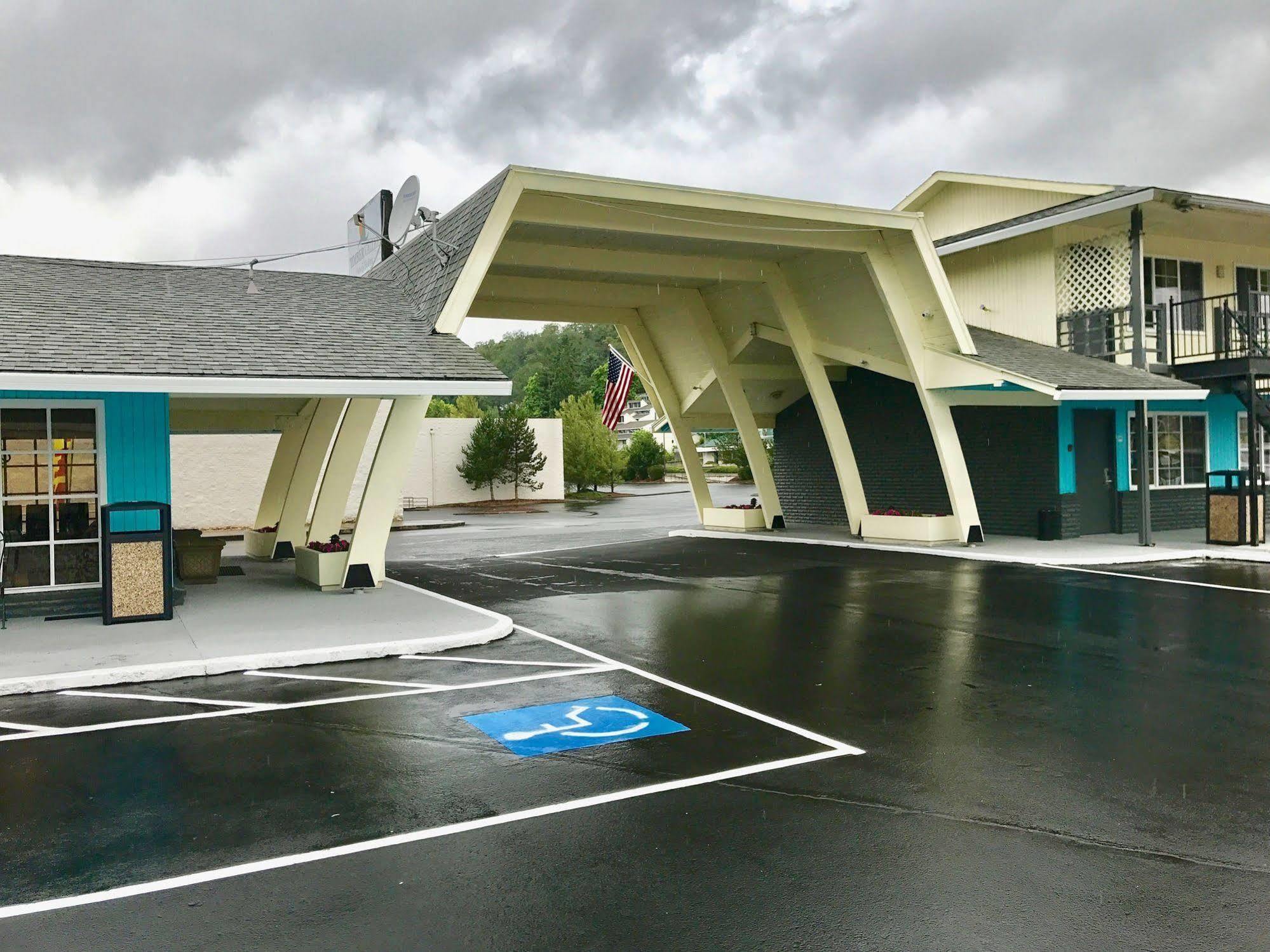 Rosewood Inn & Suites Roseburg Exteriér fotografie
